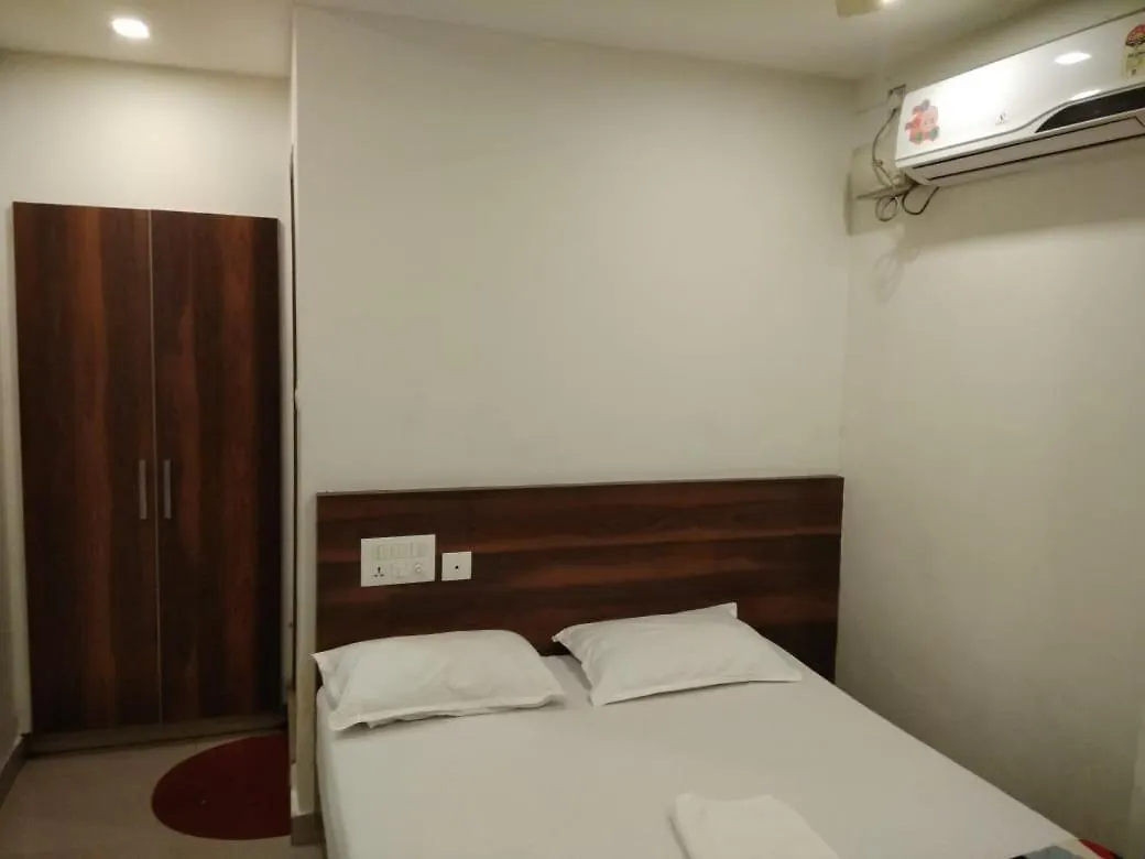 Tirur Tourist Home Hotel